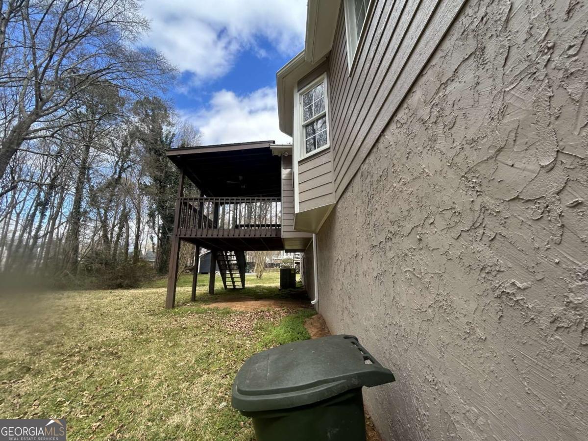 225 Hitchcock DR