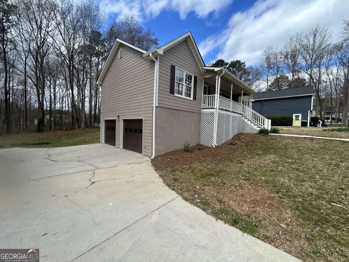 225 Hitchcock DR