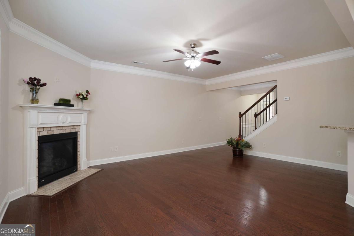 3526 Peacock RD