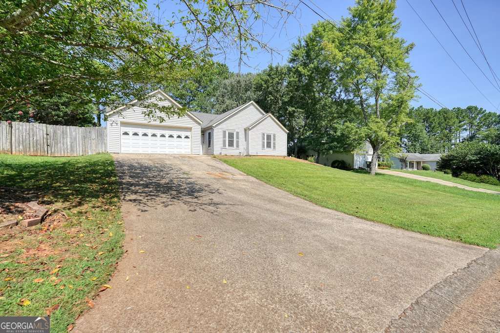 912 River Rock DR