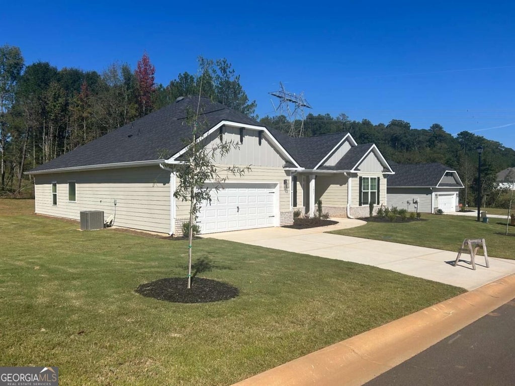 Photo of 1027 Holliday Pass, Griffin, GA 30223 (MLS # 10871439)