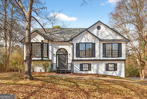 Photo of 28 Maplewood Lane, Acworth, GA 30101 (MLS # 10673627)