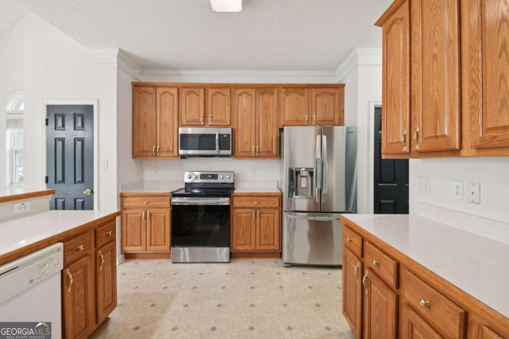 Photo of 400 Kyle Court, Fayetteville, GA 30215 (MLS # 10782526)