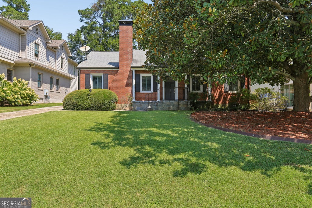 Photo of 266 Midvale Drive NE, Atlanta, GA 30342 (MLS # 10836545)