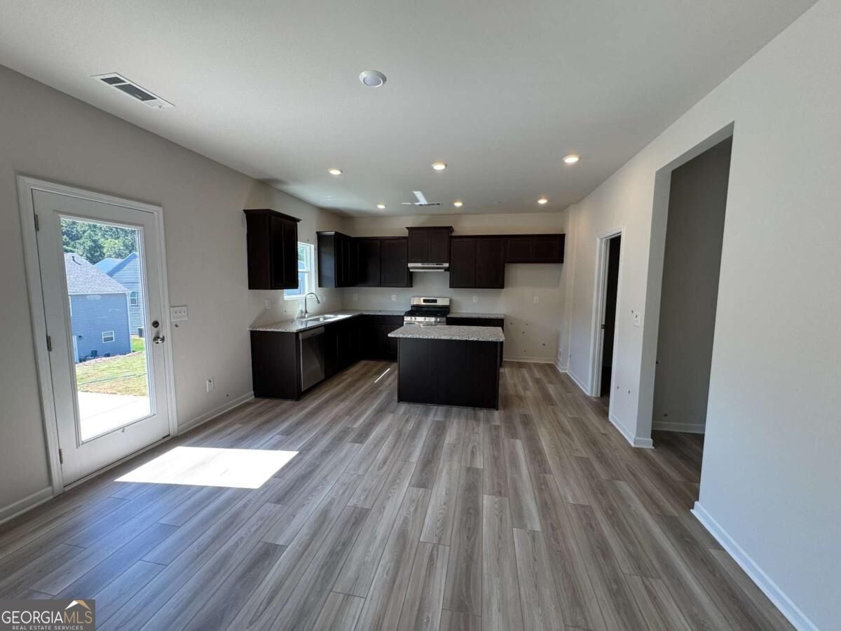 813 Oakmont TRCE