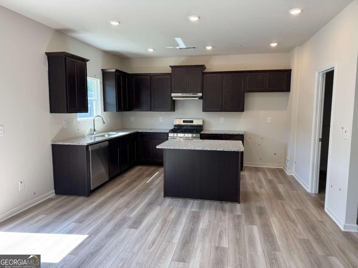 813 Oakmont TRCE