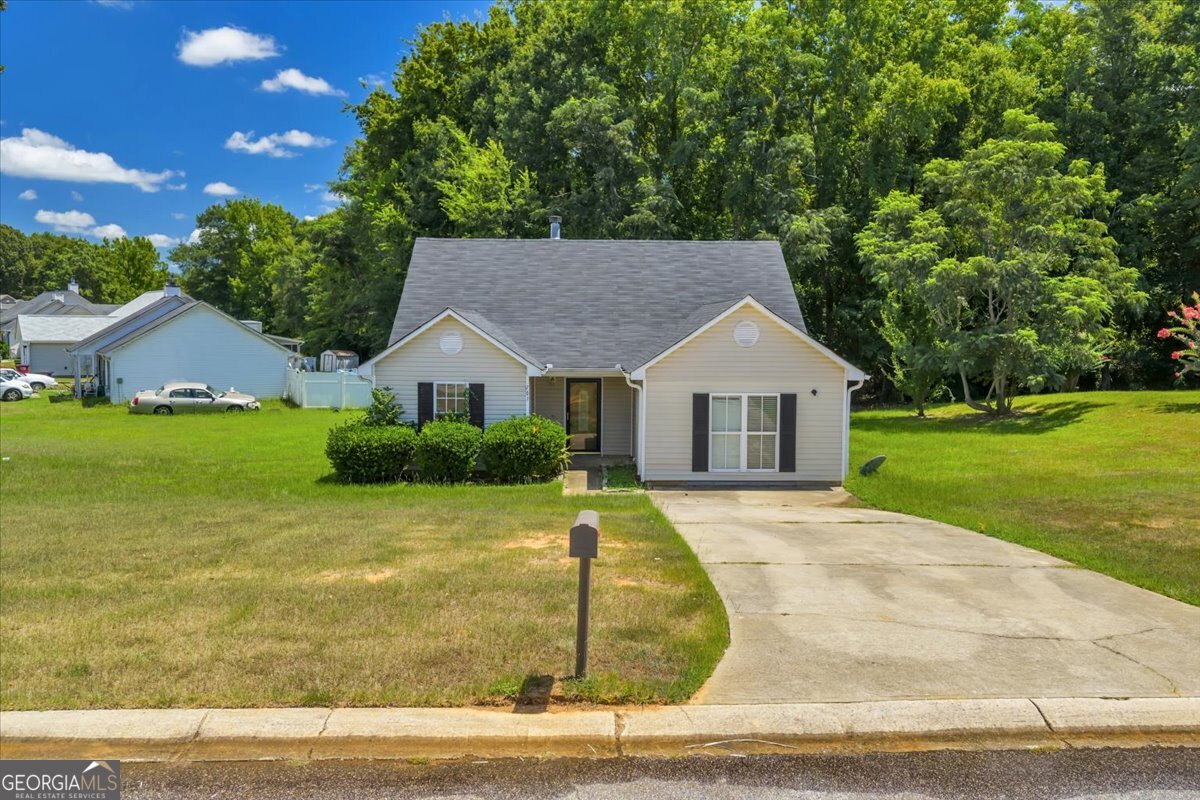Open House Sunday, September 7th, 2p-4p!!! Charming 4-Bedroom Home in Macon! You'll love this 4-bedroom, 2-bath gem tucked inside a beautiful neighborhood. Whether you're searching for your next home or an investment opportunity, this property checks all the boxes. The home is in excellent condition and offers a spacious yard perfect for outdoor living and entertaining. Major updates are already in place with a roof that is only a few years old and a solid AC unit, giving you peace of mind. Located in a convenient, desirable area, this property is truly a steal you won't want to miss. Opportunities like this don't last long-schedule your showing today! 100% Financing / $0 Down Financing Options Available!!! Ask Listing Agent for more details! Video Tour Available! Search Video Tour 201 Apple Valley on YouTube!!!