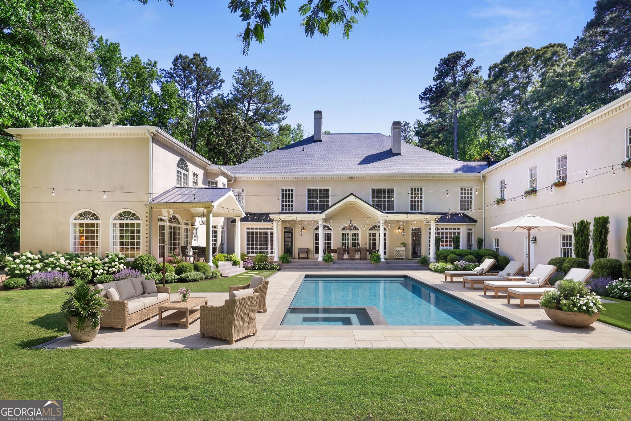 710 Walnut DR