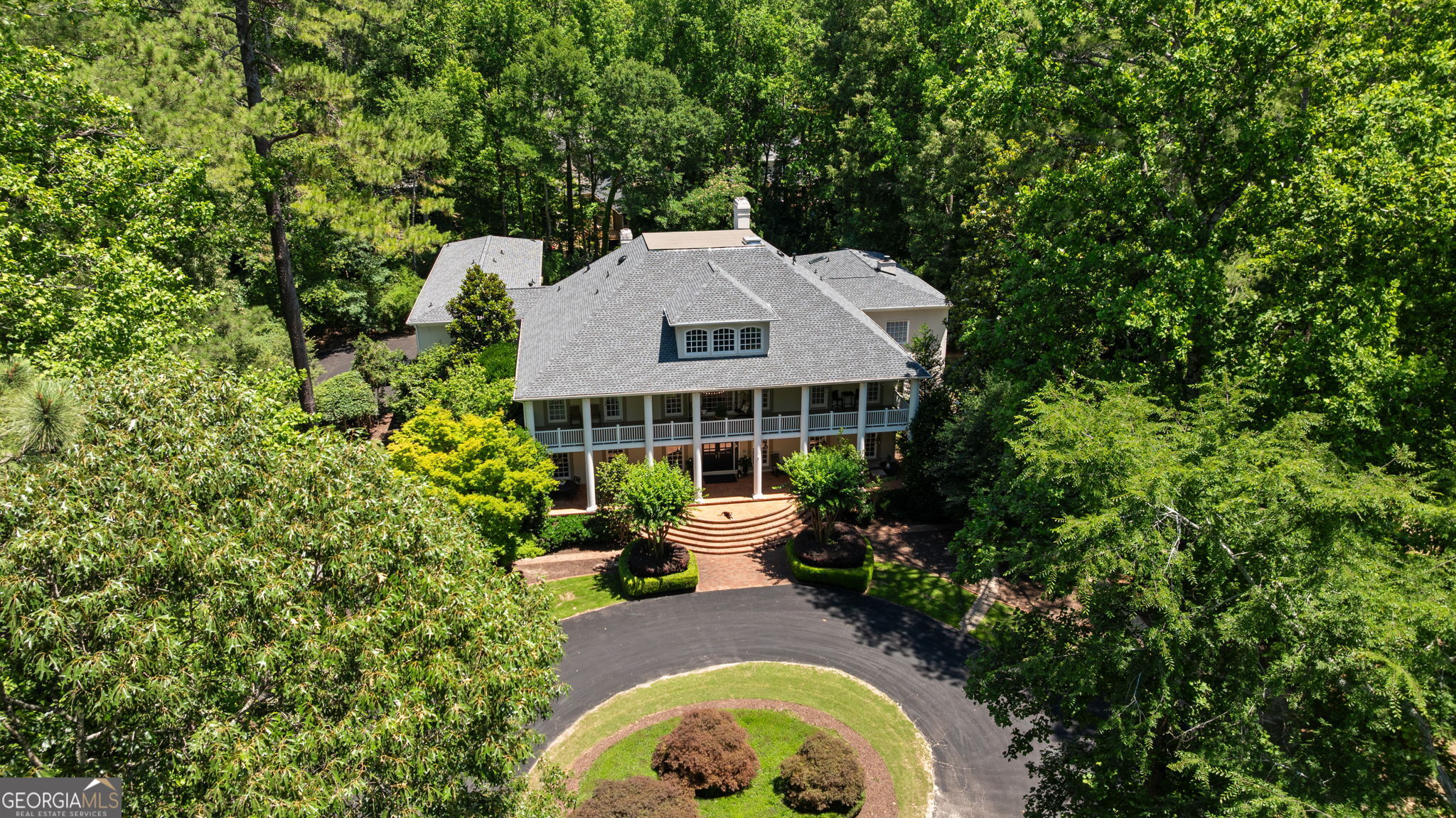 710 Walnut DR