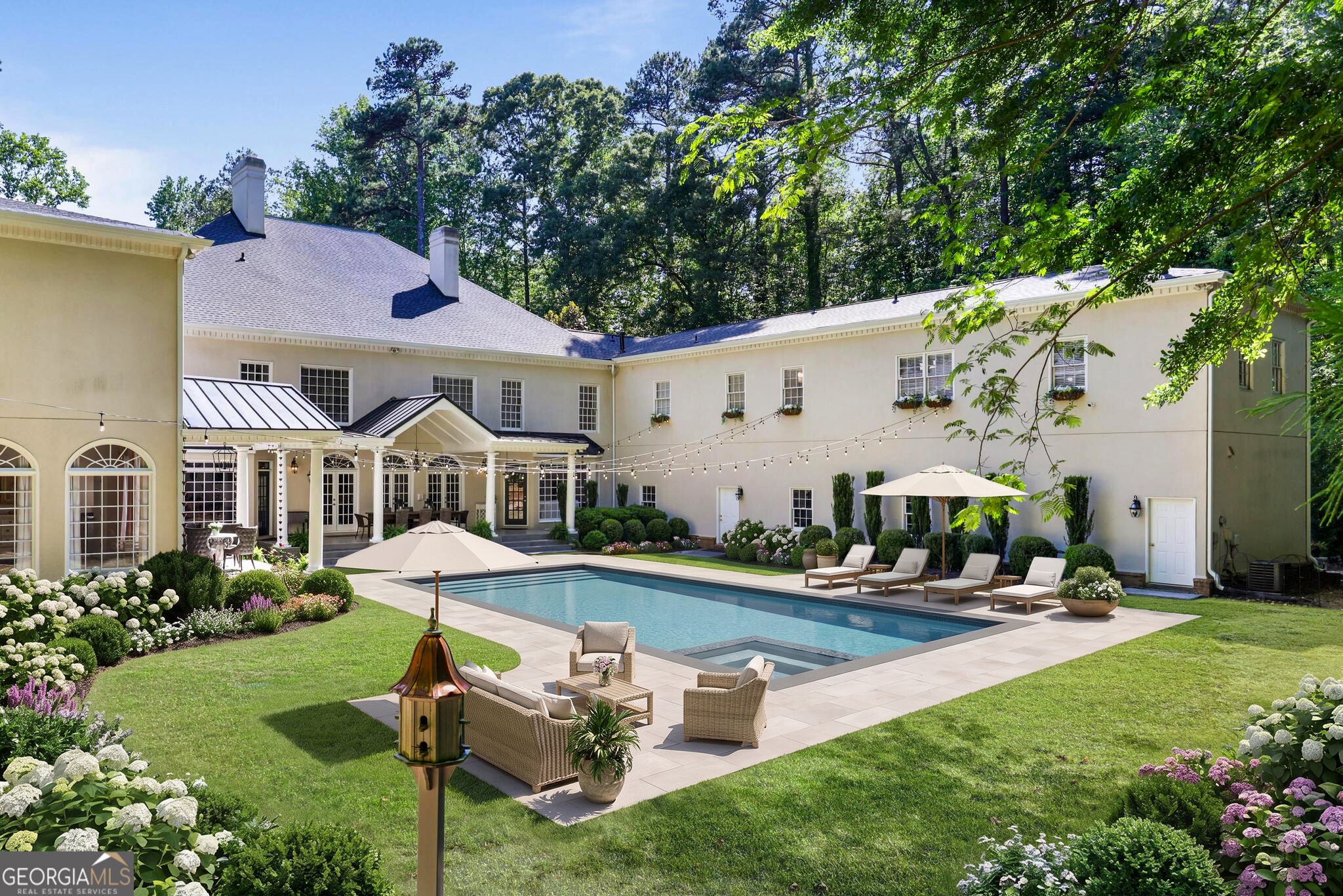 710 Walnut DR