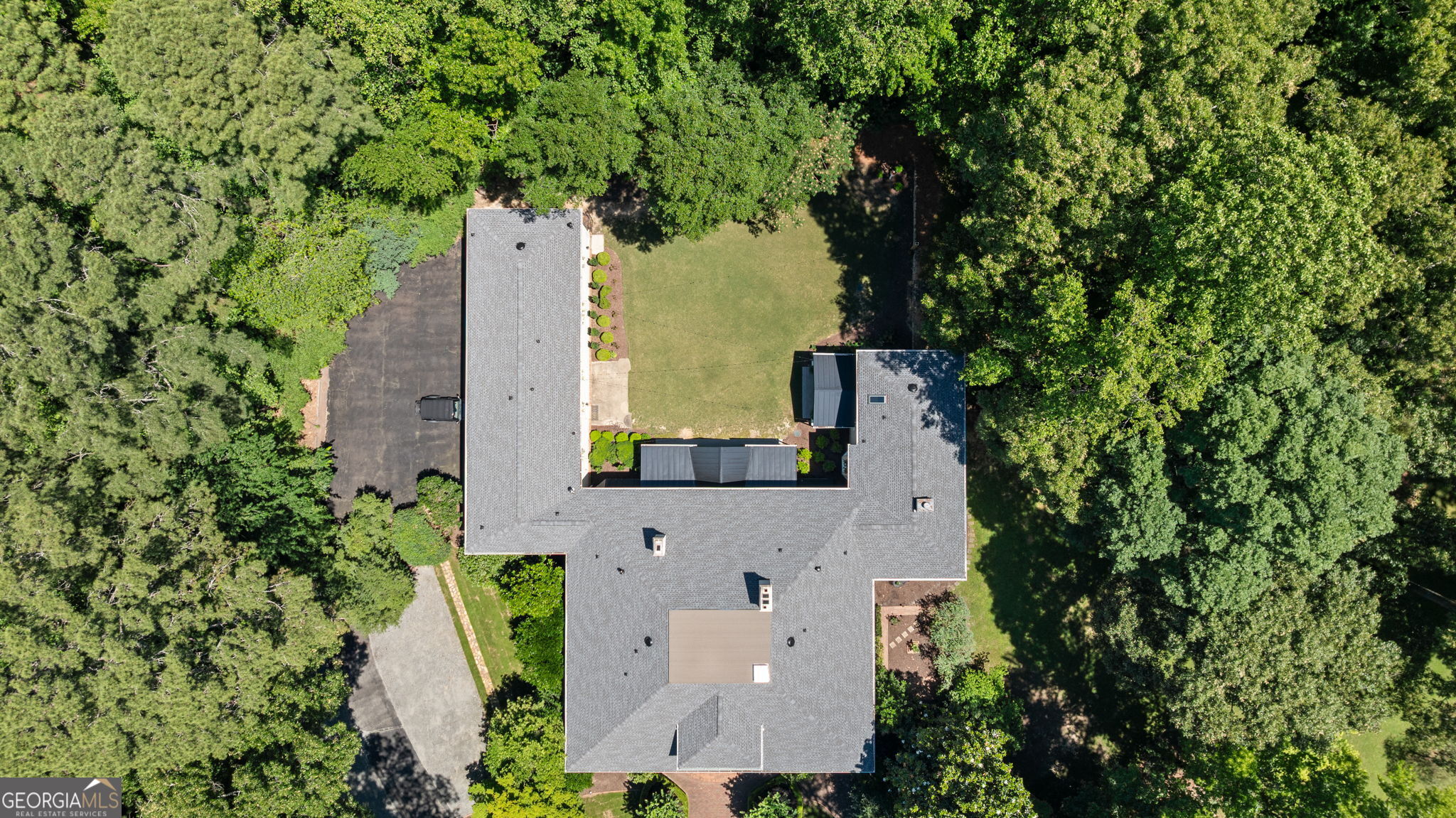 710 Walnut DR
