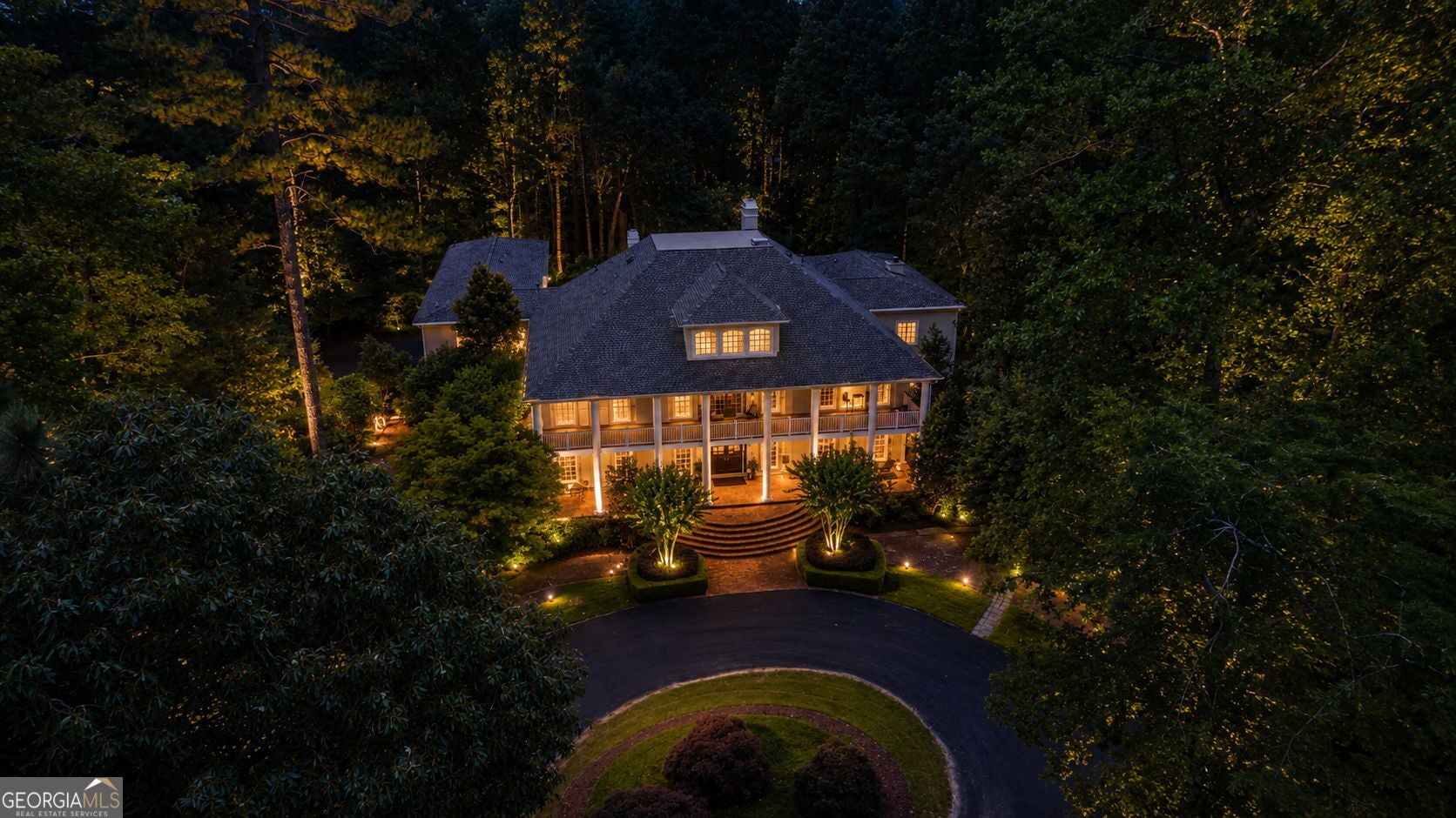 710 Walnut DR