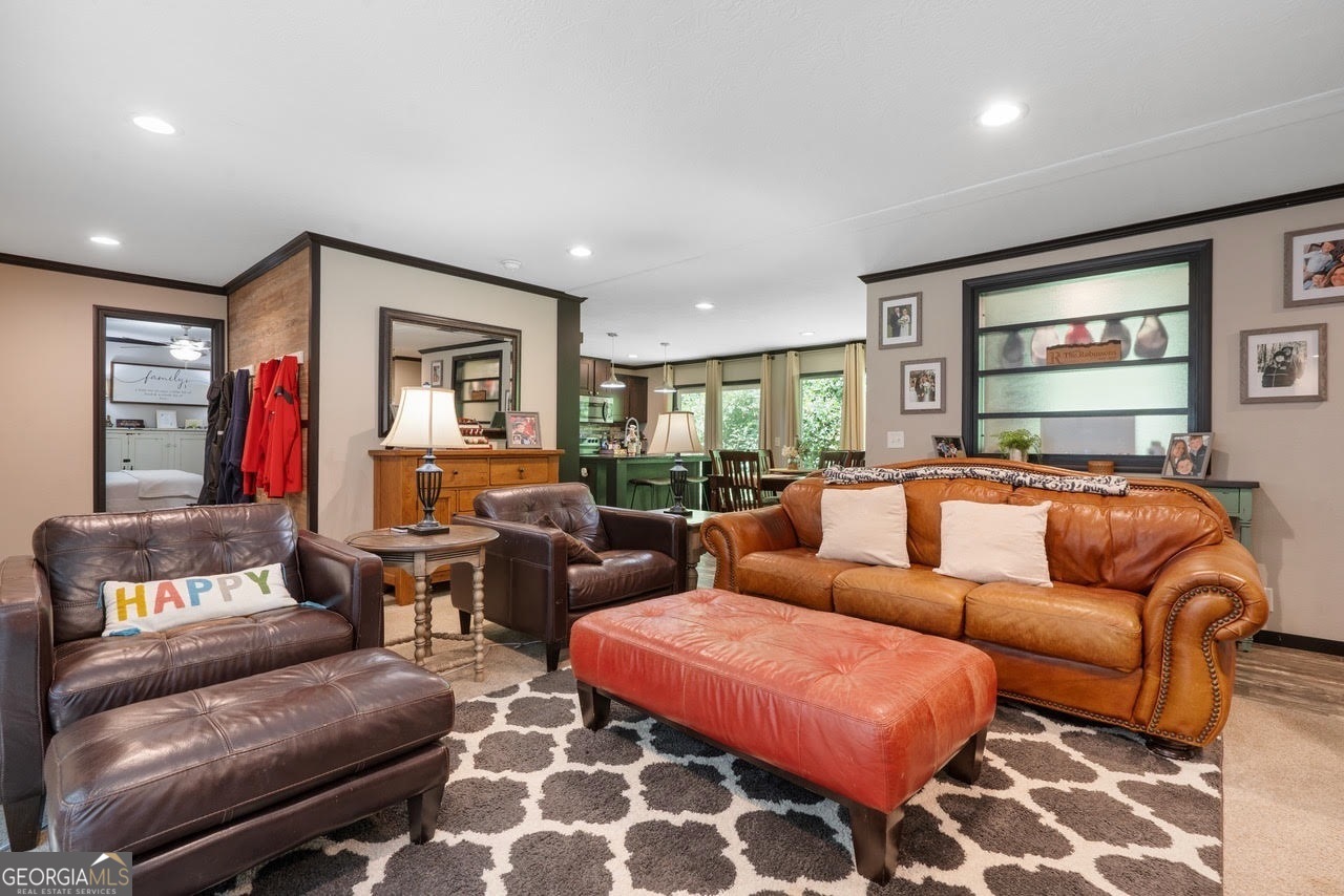 25 George Eller CIR