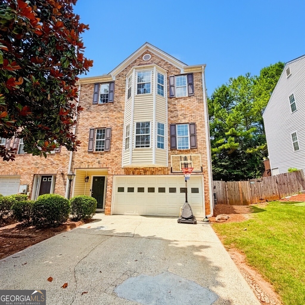 2507 Stonegate DR NW