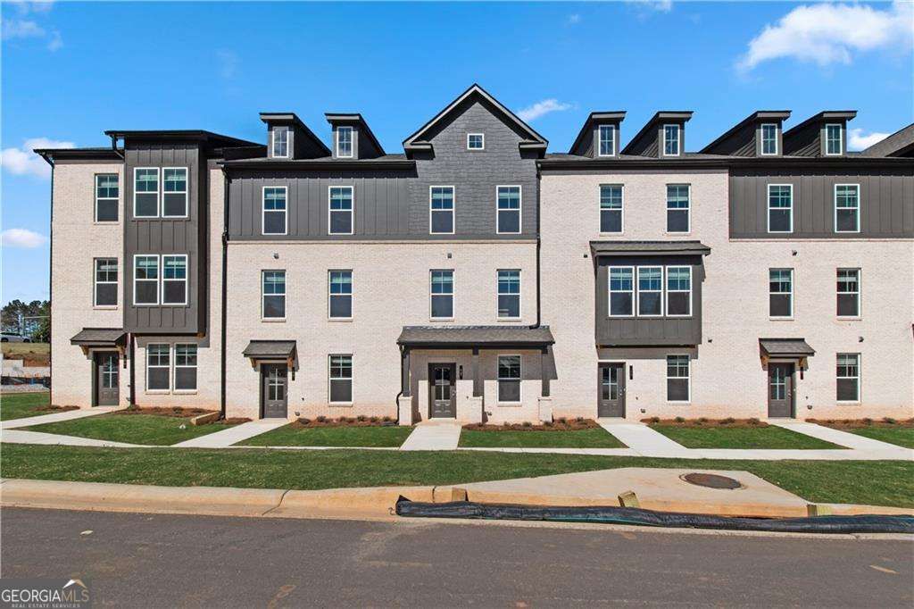 Photo of 2606 Daybreak Lane, Newnan, GA 30265 (MLS # 10734285)