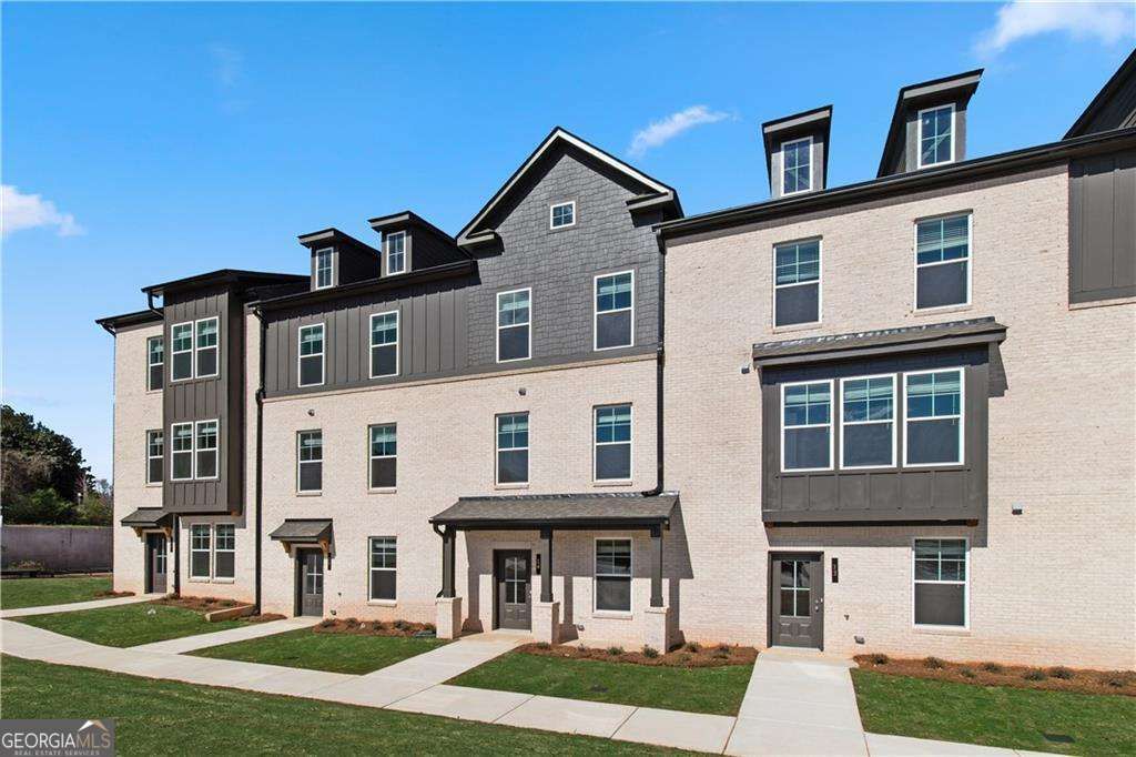 Photo of 2606 Daybreak Lane, Newnan, GA 30265 (MLS # 10734285)