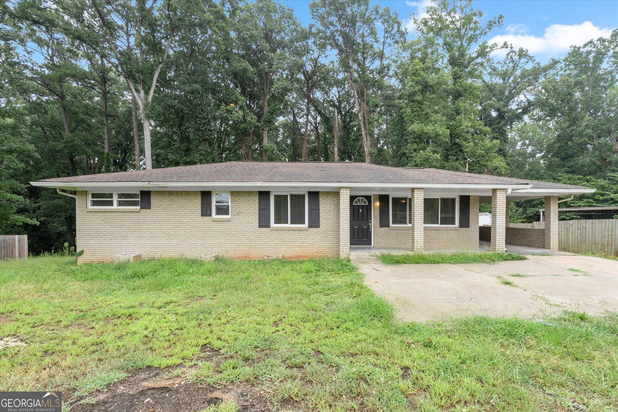 677 N Hairston RD