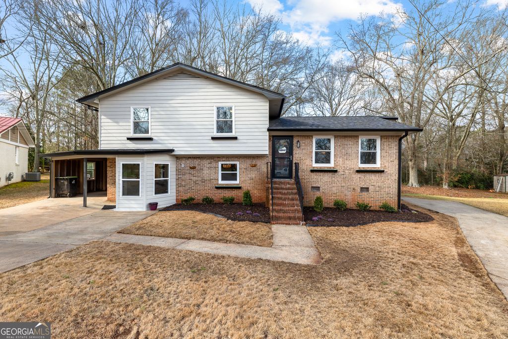 Photo of 407 Westchester Drive, Barnesville, GA 30204 (MLS # 10668134)
