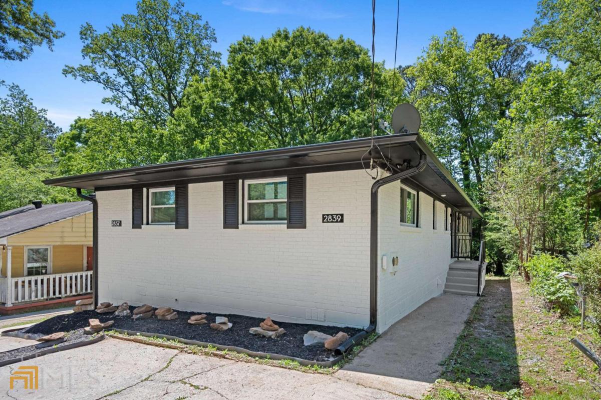 Photo 1 of 12 — 2839 Palm DR, East Point, GA 30344