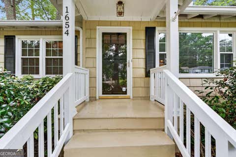 Photo of 1654 Bristol Drive NE, Atlanta, GA 30329 (MLS # 10813642)