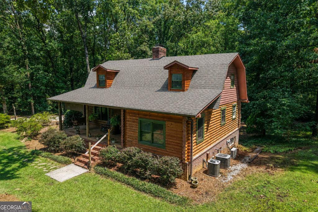 Photo of 479 Jim Starr Road, Newnan, GA 30263 (MLS # 10833566)