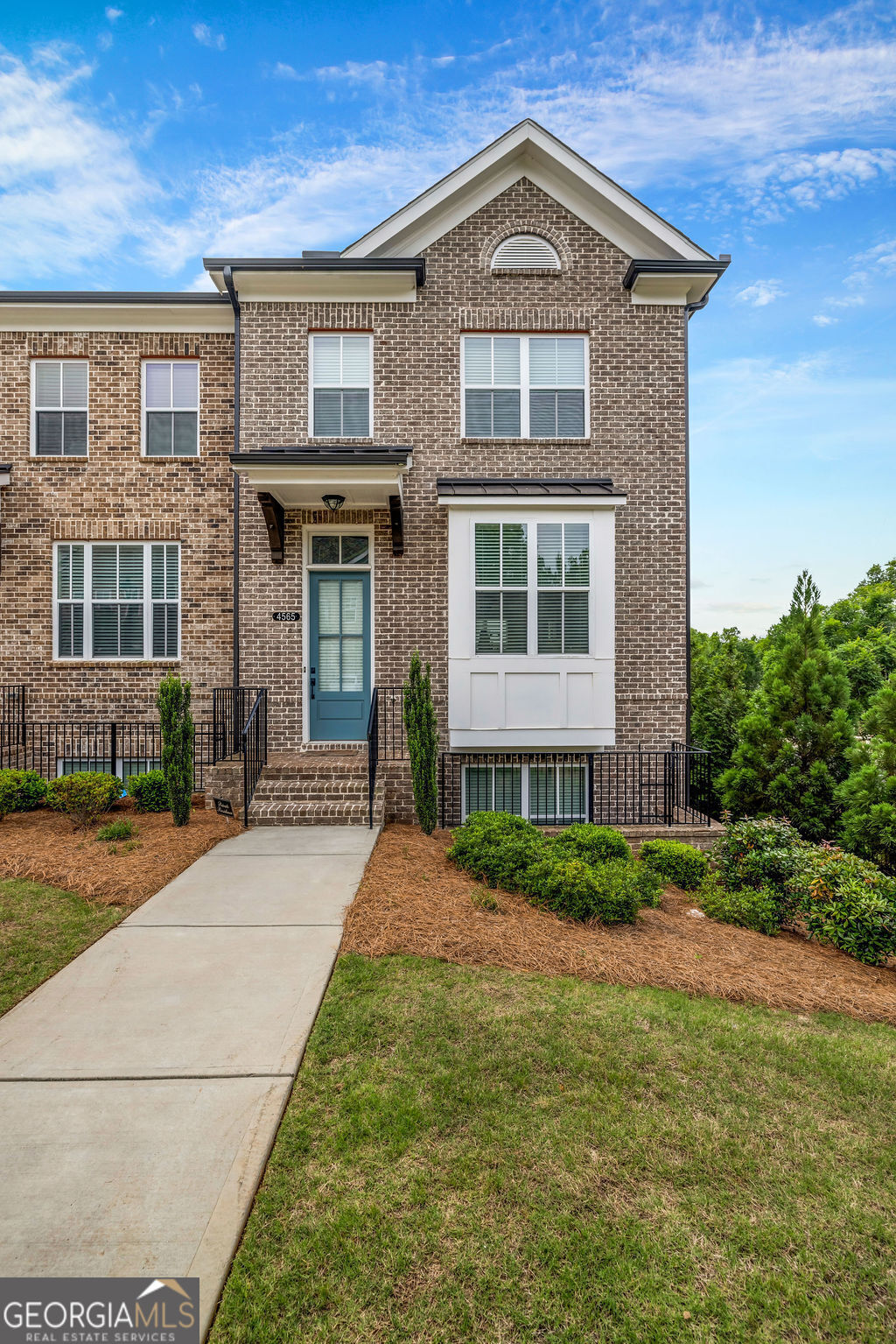 4565 Sims Park Overlook
