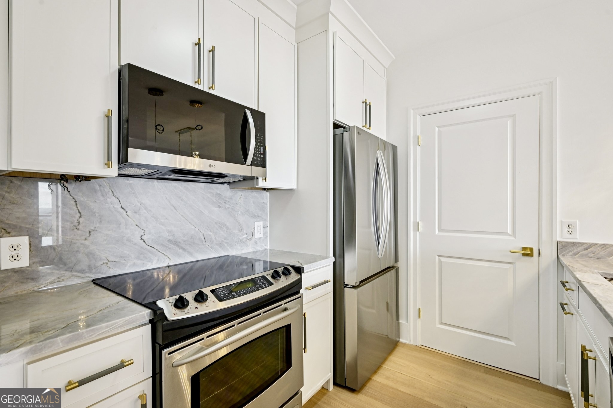 325 E Paces Ferry RD NE APT 1607