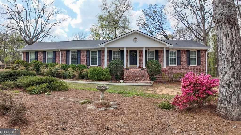 Photo of 1220 Heritage Hills Circle, Snellville, GA 30078 (MLS # 10719021)