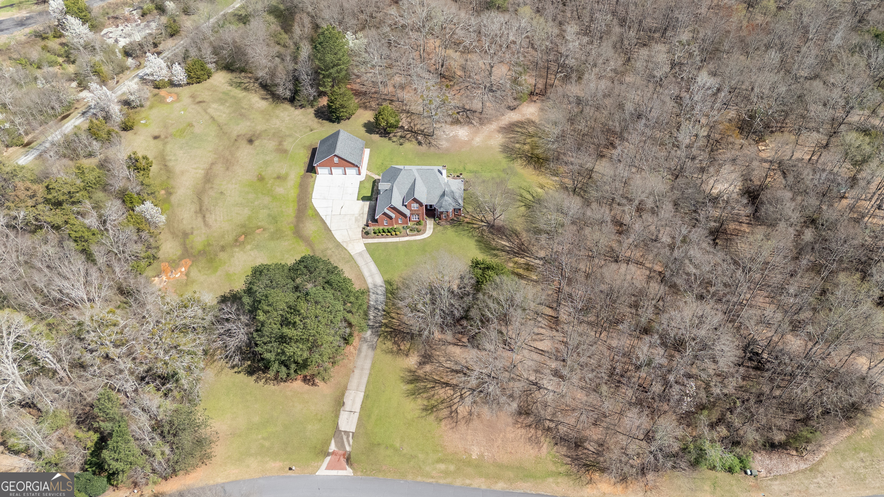 2101 NE Indian Shoals DR