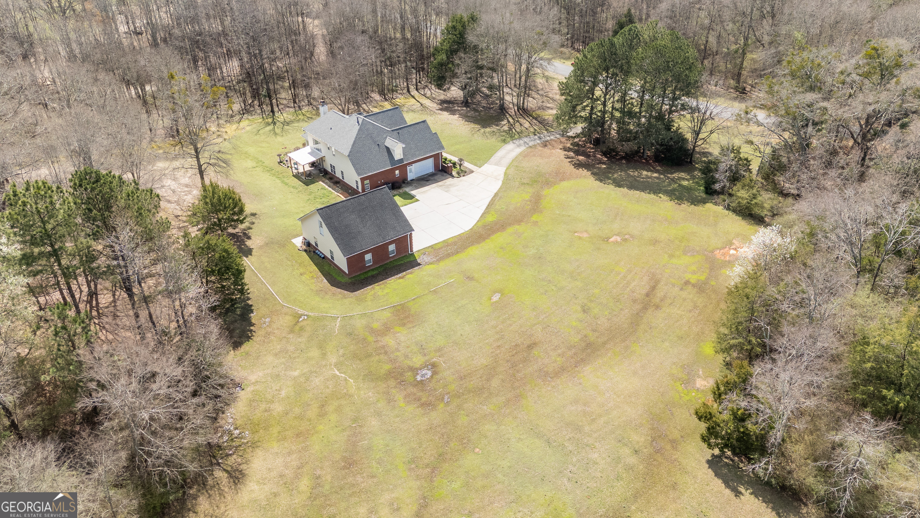 2101 NE Indian Shoals DR