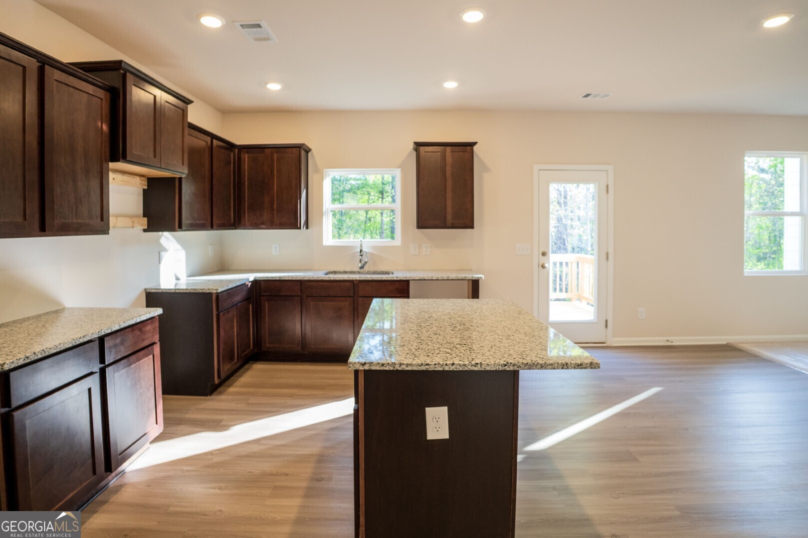 302 River Run DR 74