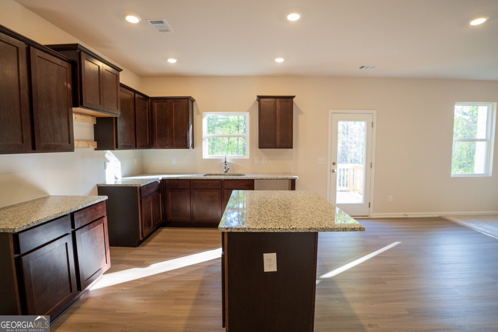 302 River Run DR 74