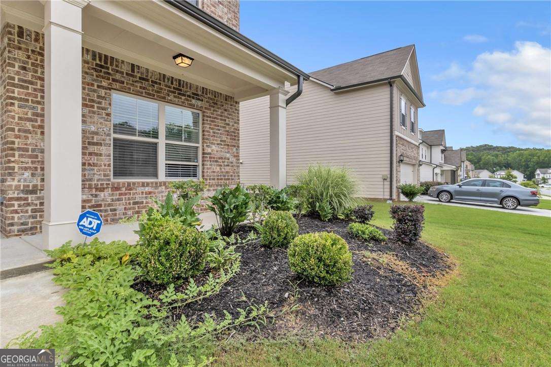 109 Logan Pass DR