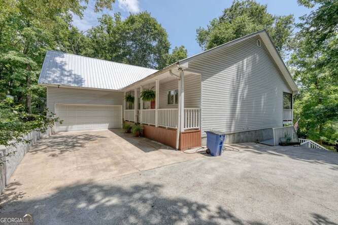 1215 Blue Ridge HWY