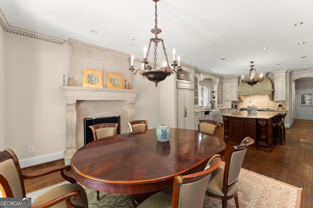 Atlanta Country Club - Residential