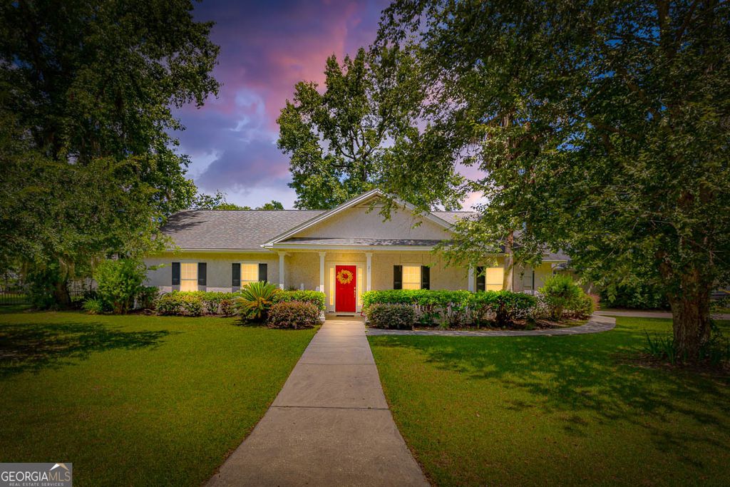 Photo of 21 Hardwood Forest Circle, Brunswick, GA 31525 (MLS # 10767169)