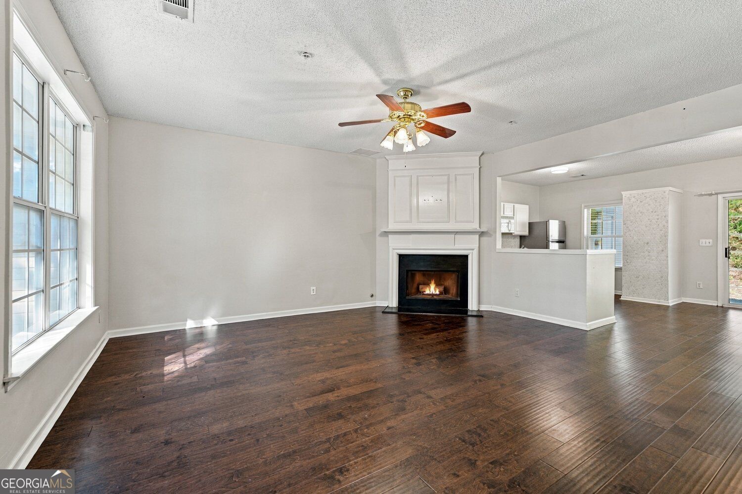 2290 Whitestone PL