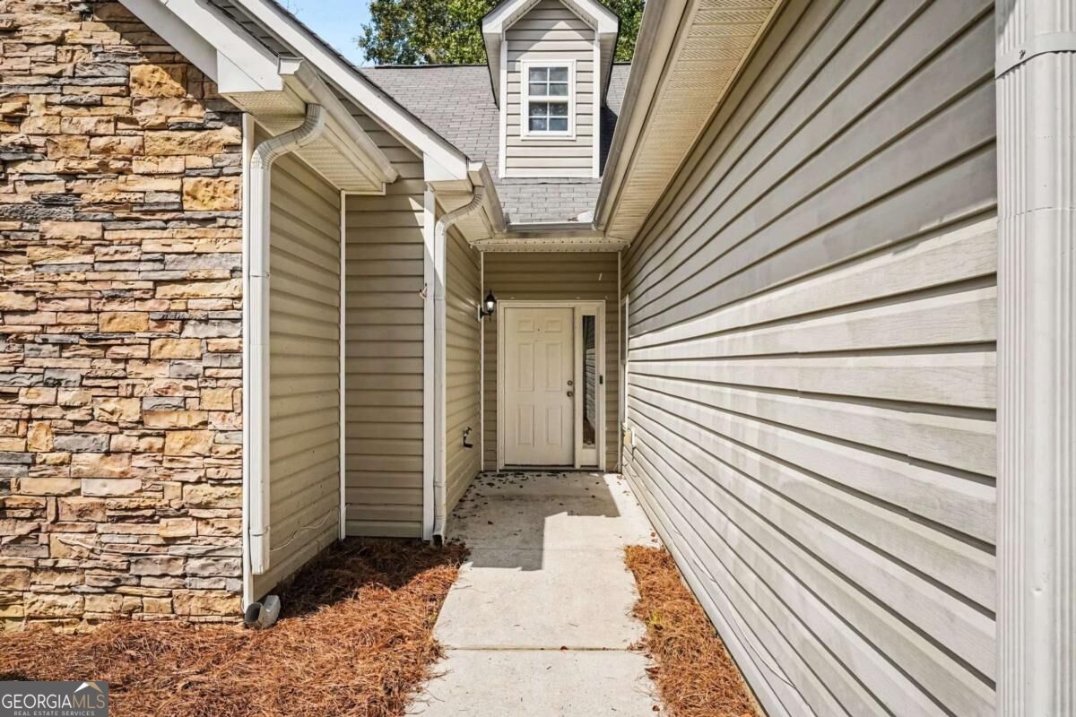 311 Sweetbriar LN