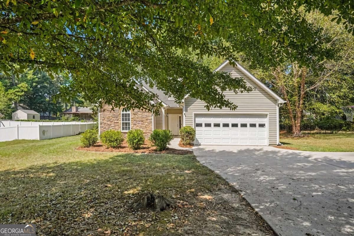 311 Sweetbriar LN