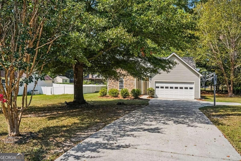 Photo of 311 Sweetbriar Lane, Griffin, GA 30224 (MLS # 10849913)