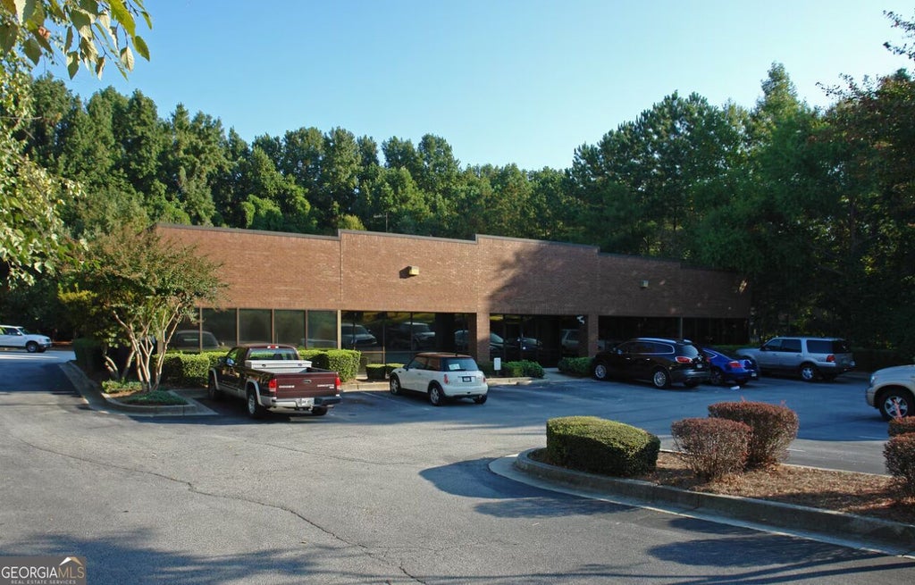 Photo of 5322 Snapfinger Park Drive, Decatur, GA 30035 (MLS # 10850143)