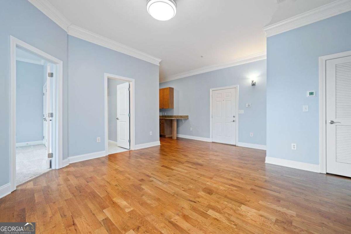 140 Alden AVE NW 201