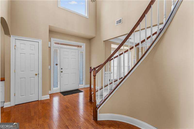 3046 Montclair CIR SE