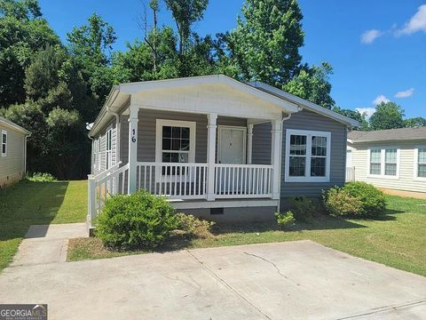 A home in Newnan