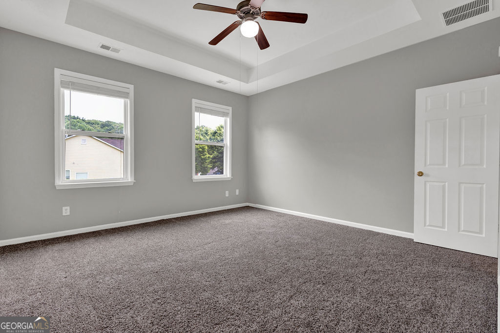 8900 Crestview CIR