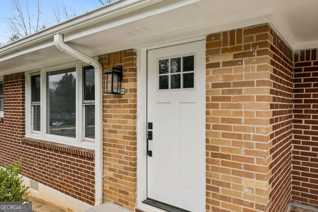 Photo of 2052 Brannen Road SE, Atlanta, GA 30316 (MLS # 10703365)