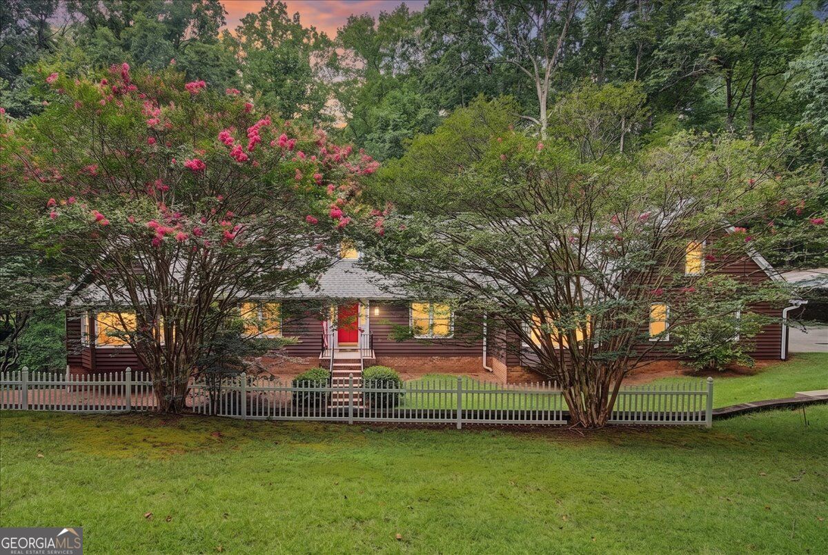 1244 Timberland DR SE