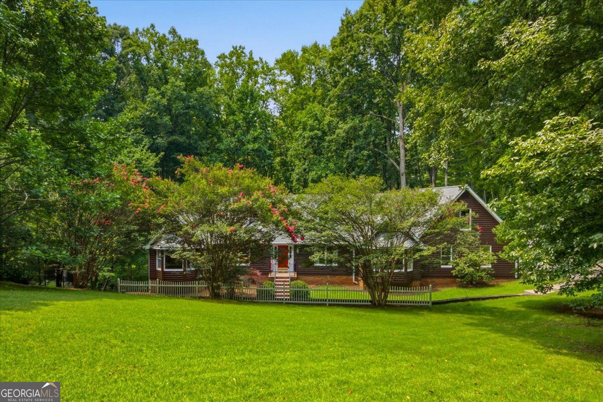 1244 Timberland DR SE