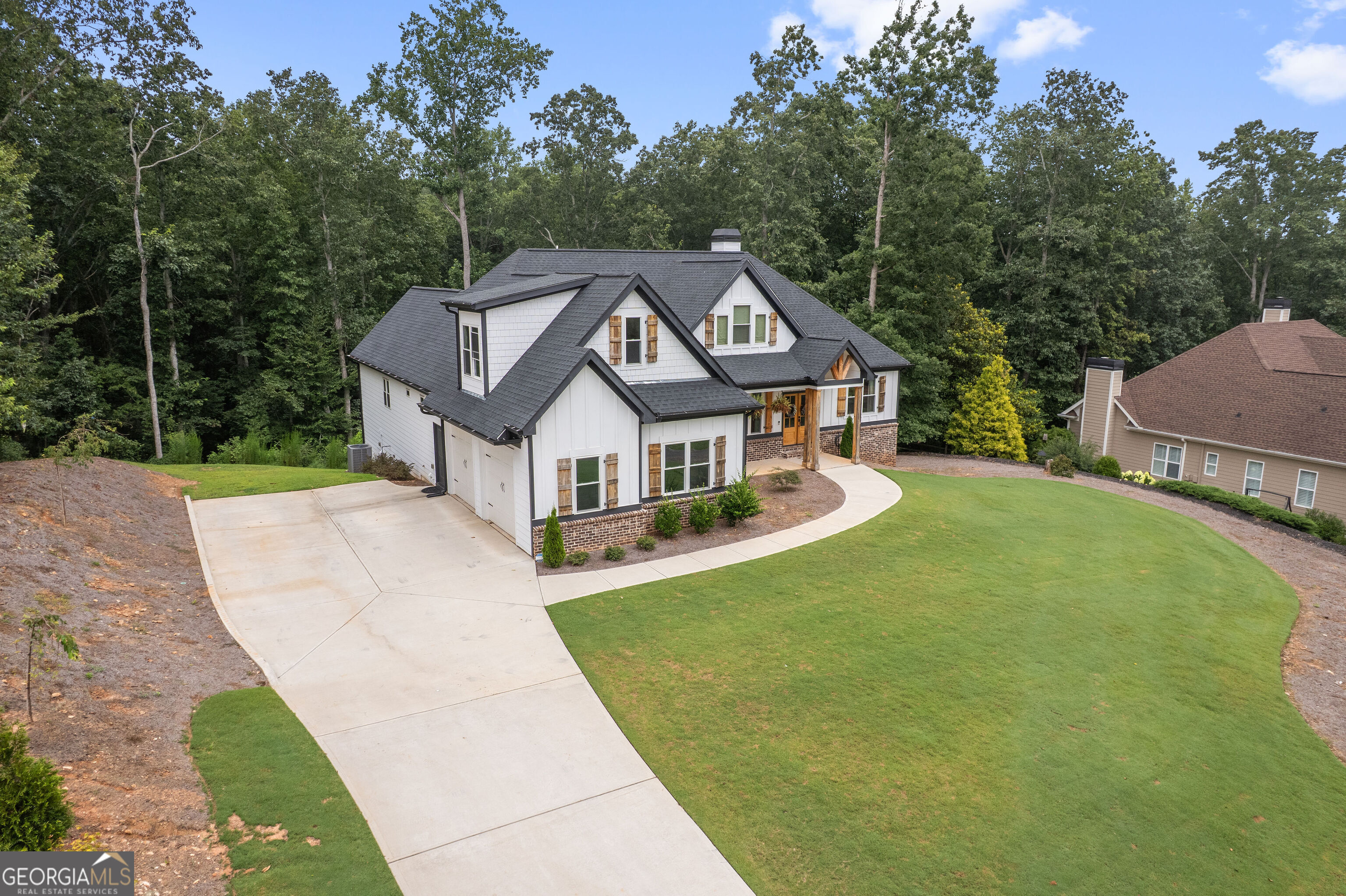 313 Evie LN