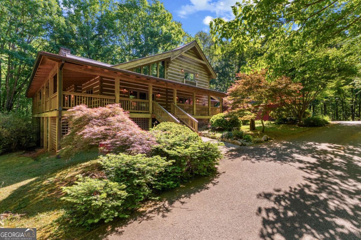 1131 Lee CIR